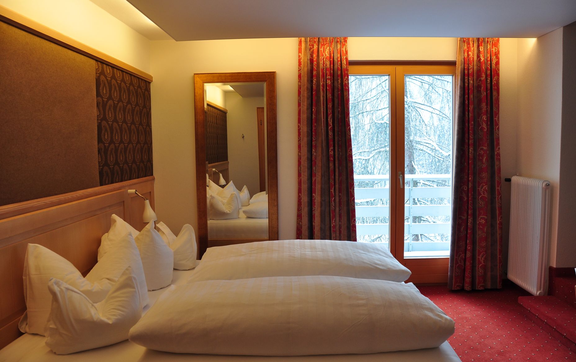 Zimmer Gasthof Kreuz, Sonntag