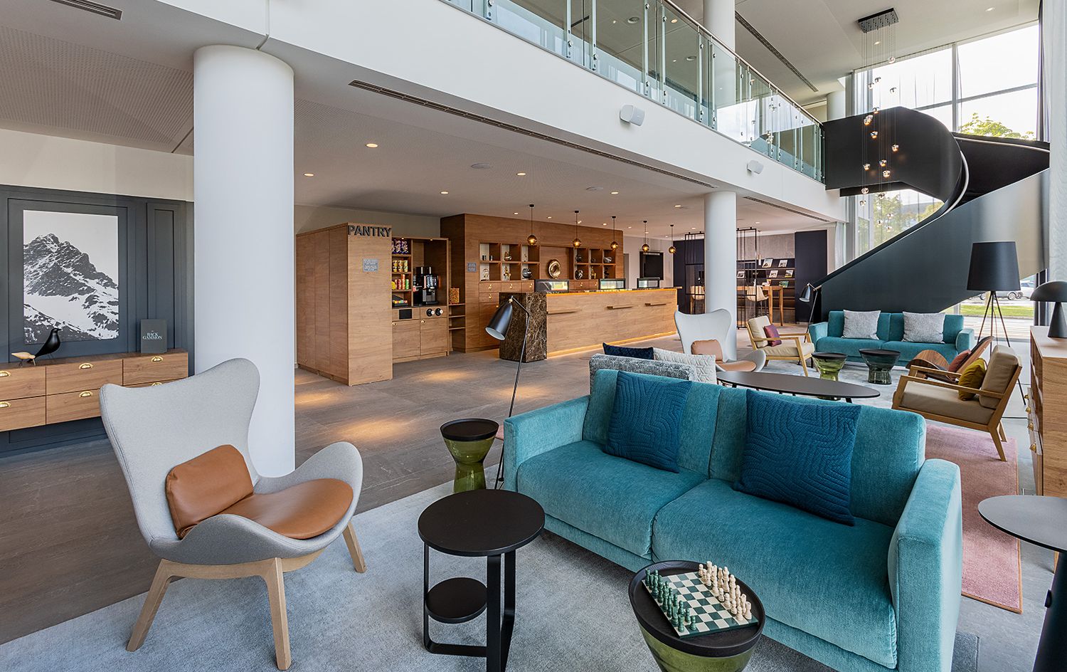 Hotellobby im Four Points by Sheraton Panoramahaus Dornbirn Hotellobby im Four Points by Sheraton Panoramahaus Dornbirn