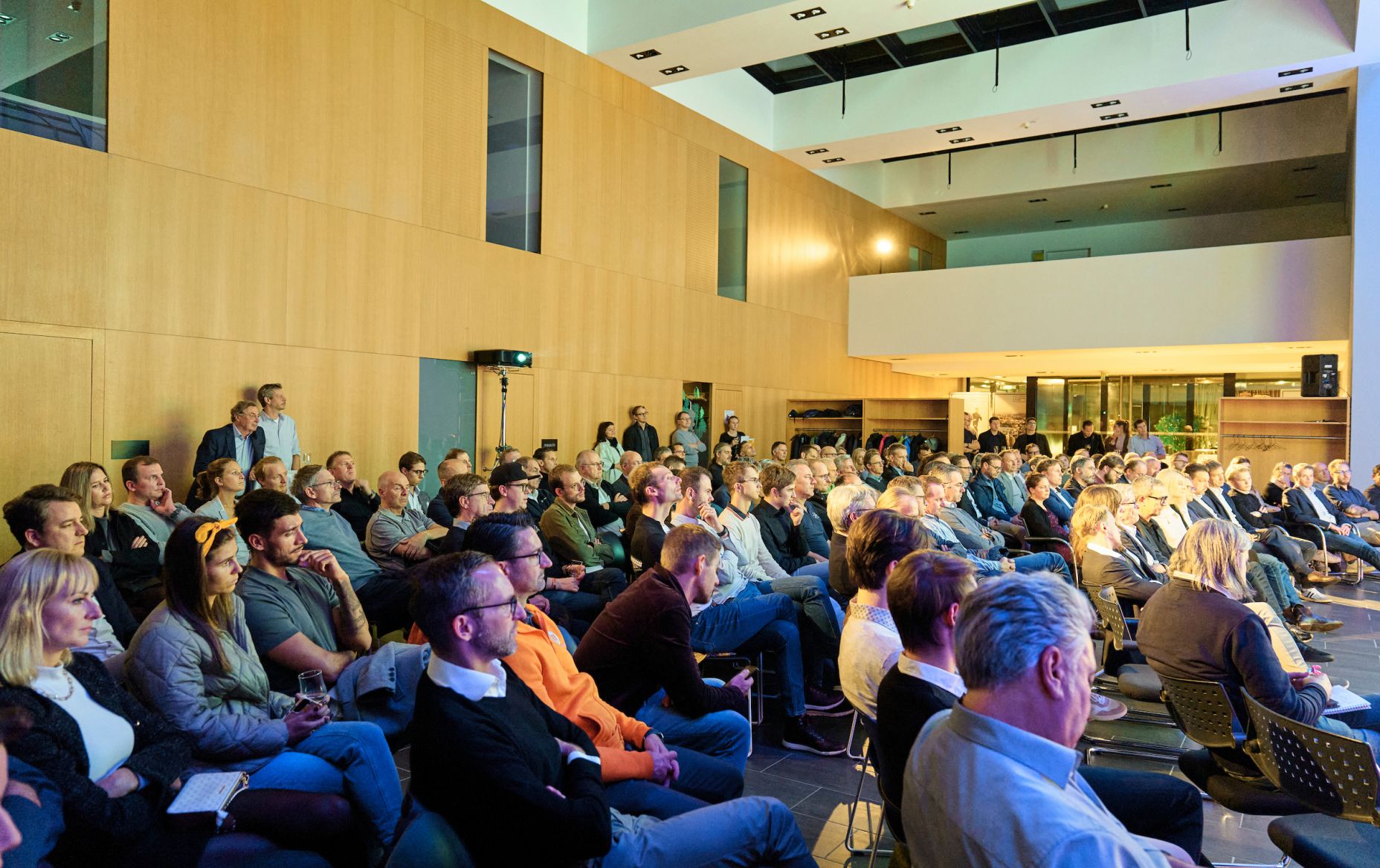 Competence Center Rheintal Foyer Bestuhltungsvariante 