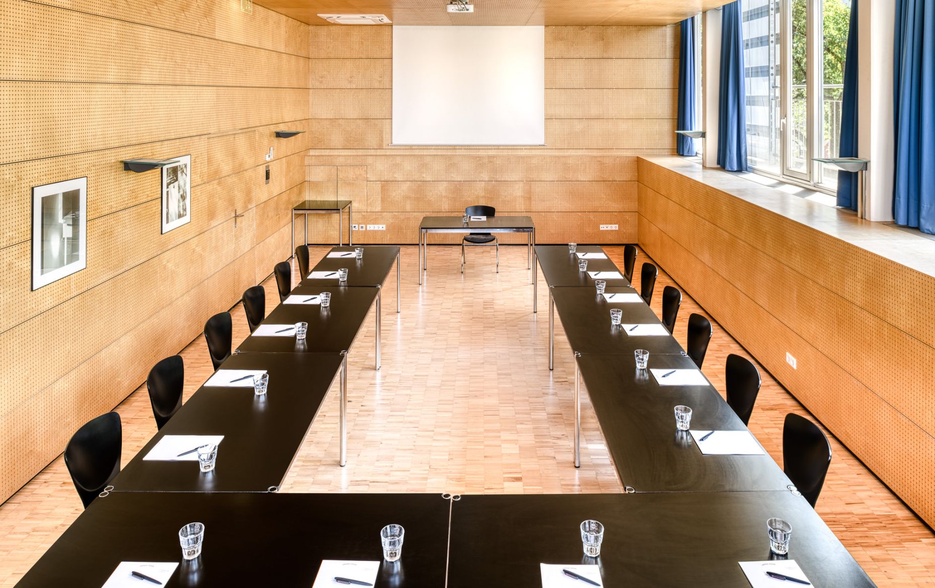 Seminarraum K2 U-Tafel Vienna House Martinspark Dornbirn Seminarraum K2 U-Tafel Vienna House Martinspark Dornbirn