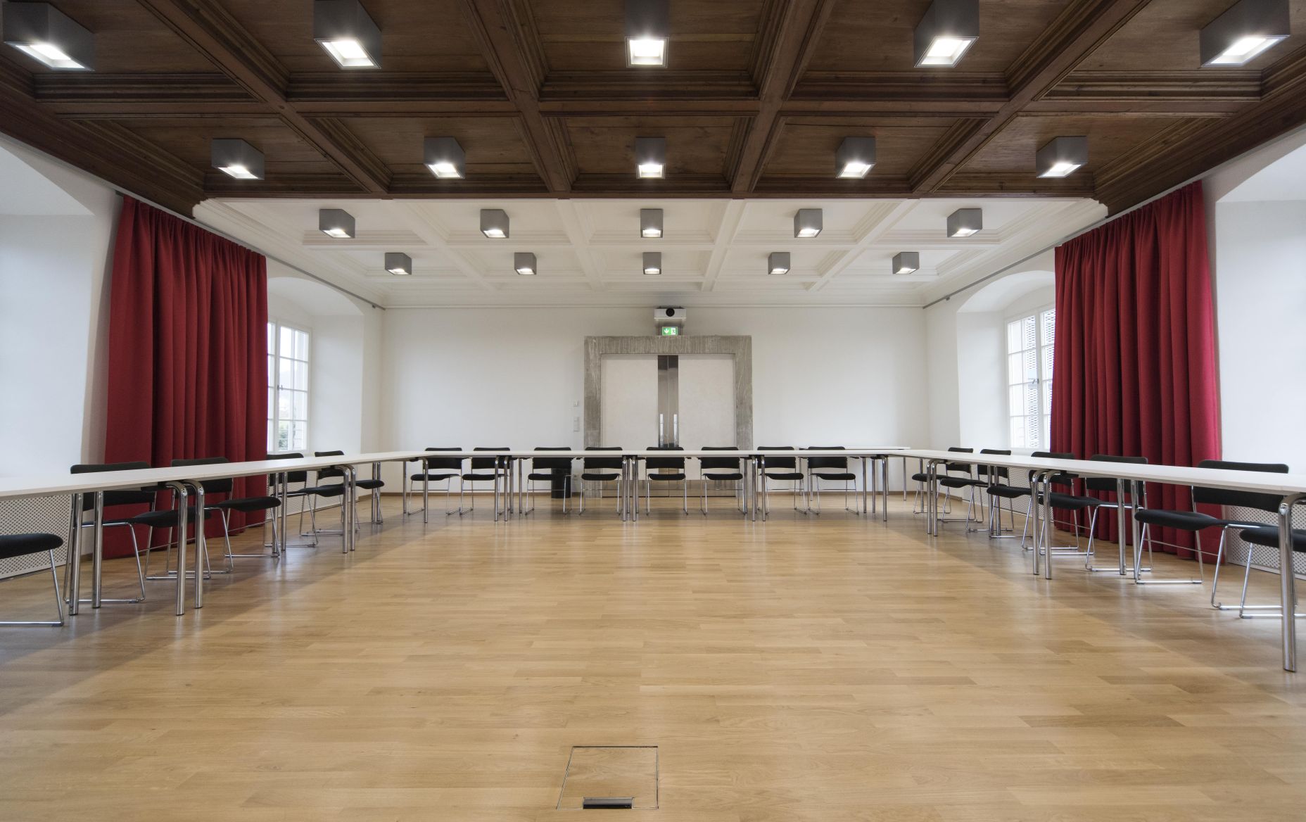 Seminarraum mit U-Bestuhlung, Schloss Hofen Seminarraum mit U-Bestuhlung, Schloss Hofen