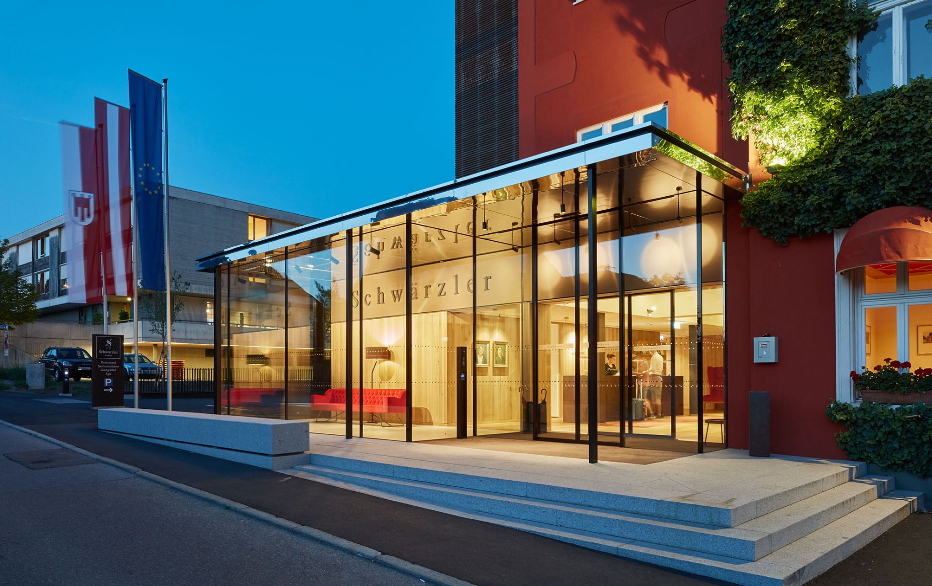 Eingang Hotel Schwärzler Eingang Hotel Schwärzler