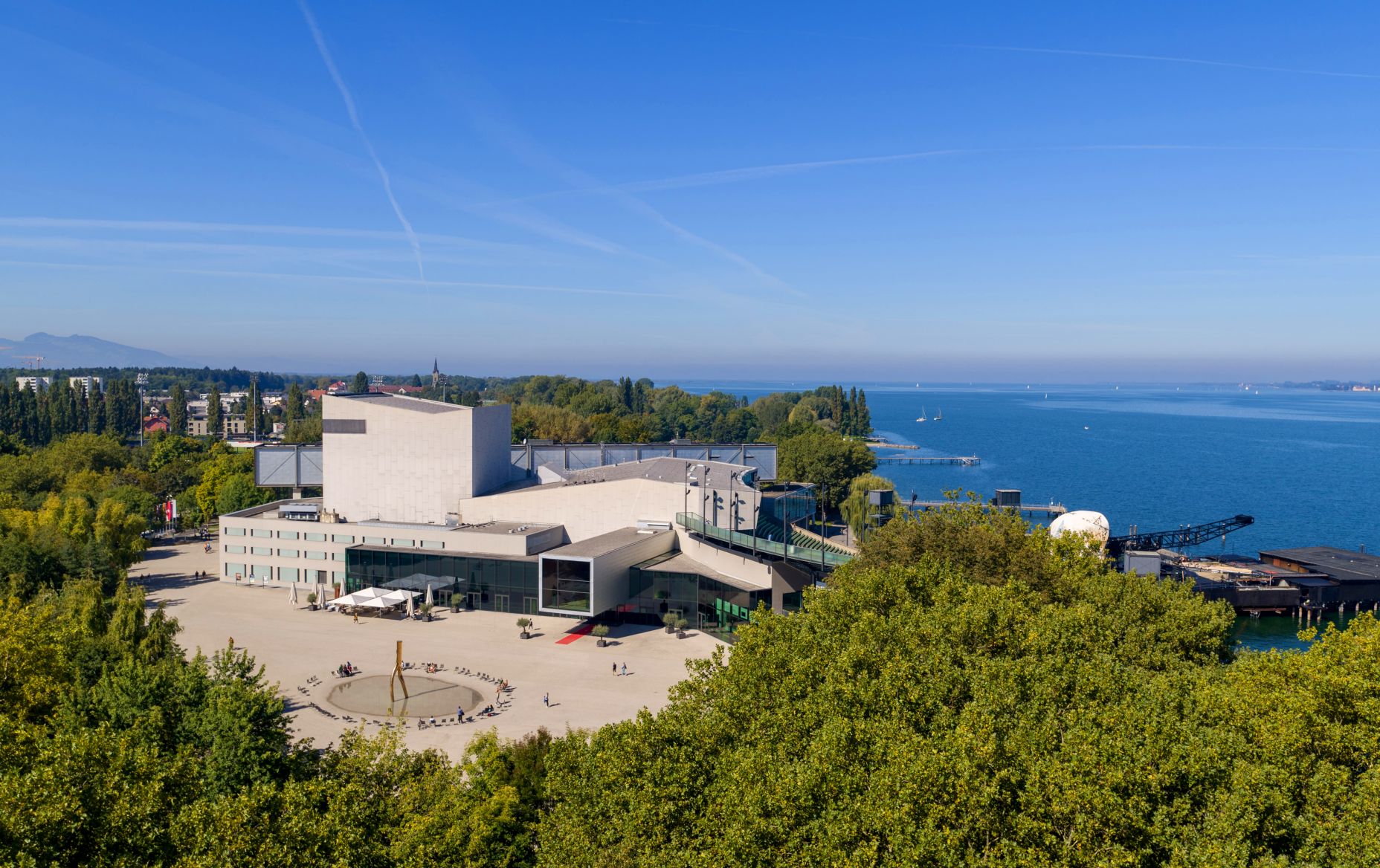 Festspielhaus Bregenz am Bodensee, Drohnenaufnahmen Festspielhaus Bregenz am Bodensee, Drohnenaufnahmen