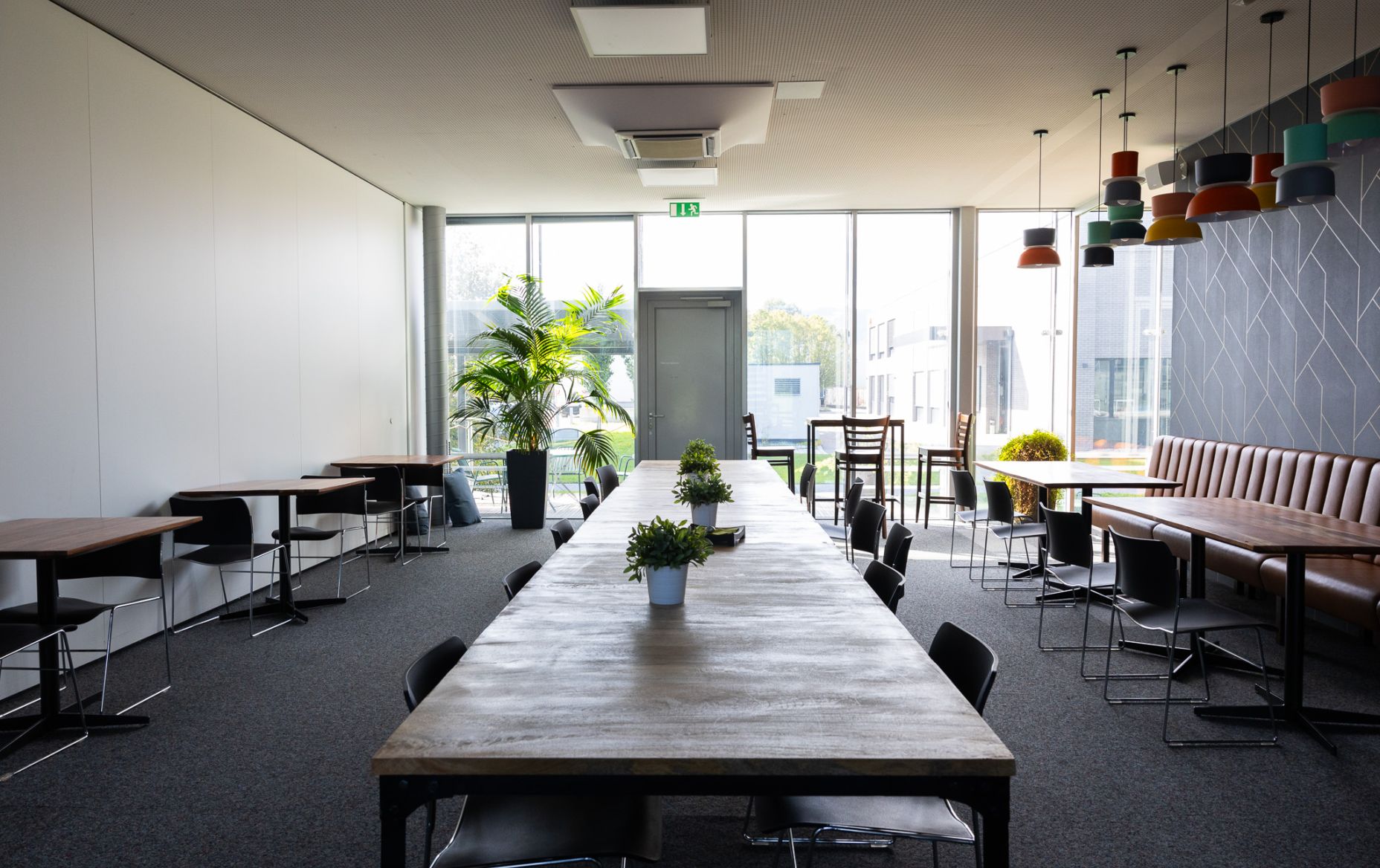 Glesshub Diningspace (3) 