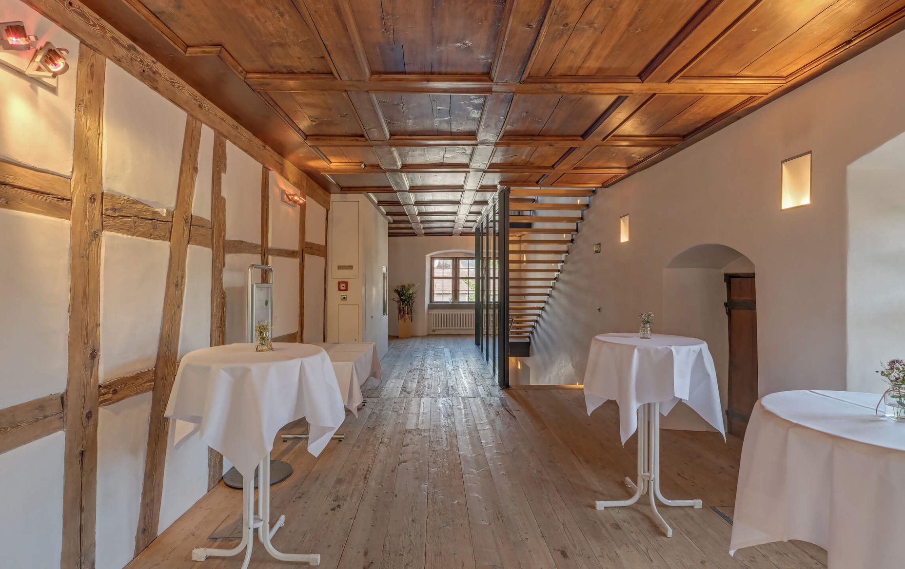 Junker Jonas Schlössle OG1 Vorraum