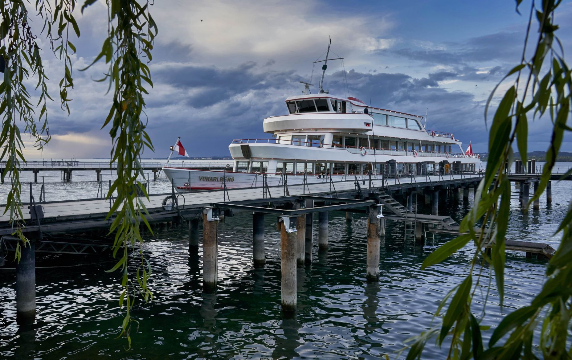 Schiffanlegestelle beim Festspielhaus Bregenz Schiffanlegestelle beim Festspielhaus Bregenz