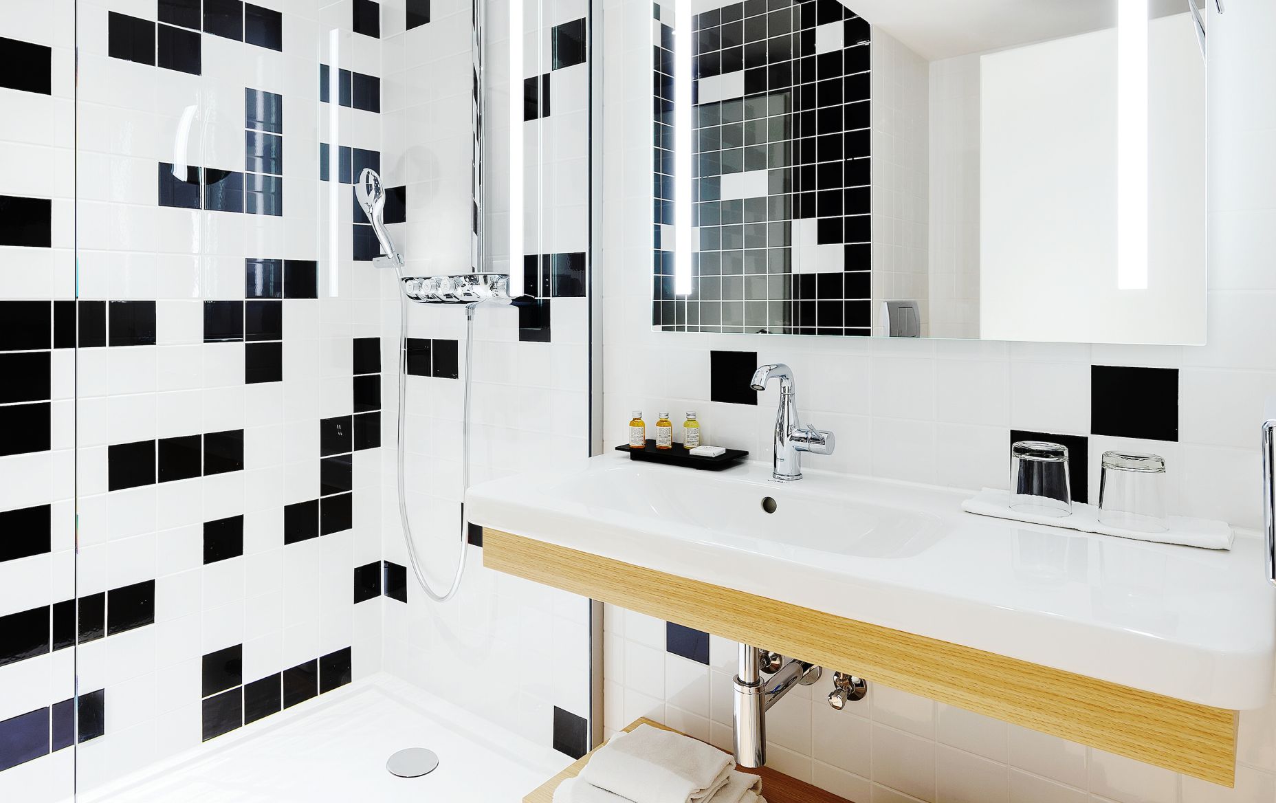 Badezimmer im Grand Hotel Bregenz - MGallery Collection 