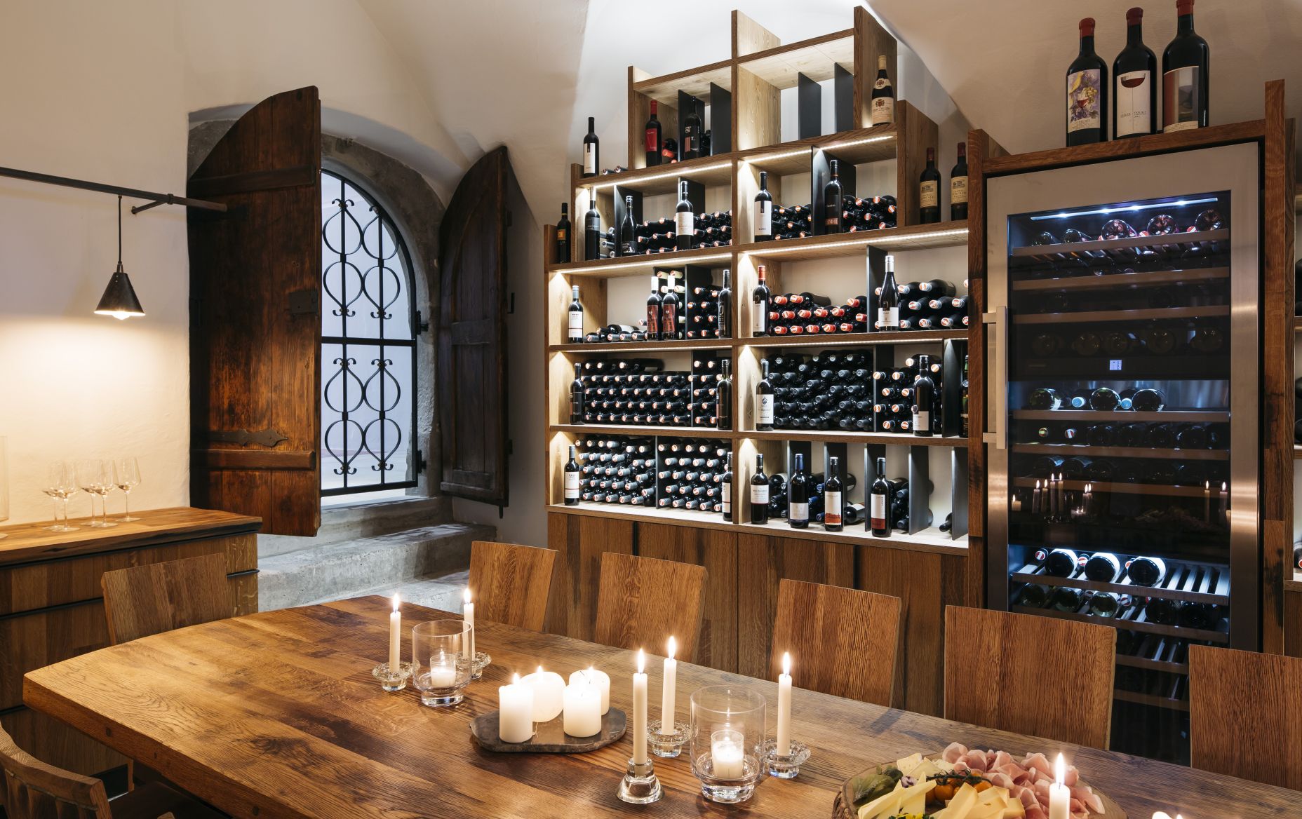 Weinkeller im Hotel Lamm, Bregenz  Weinkeller im Hotel Lamm, Bregenz