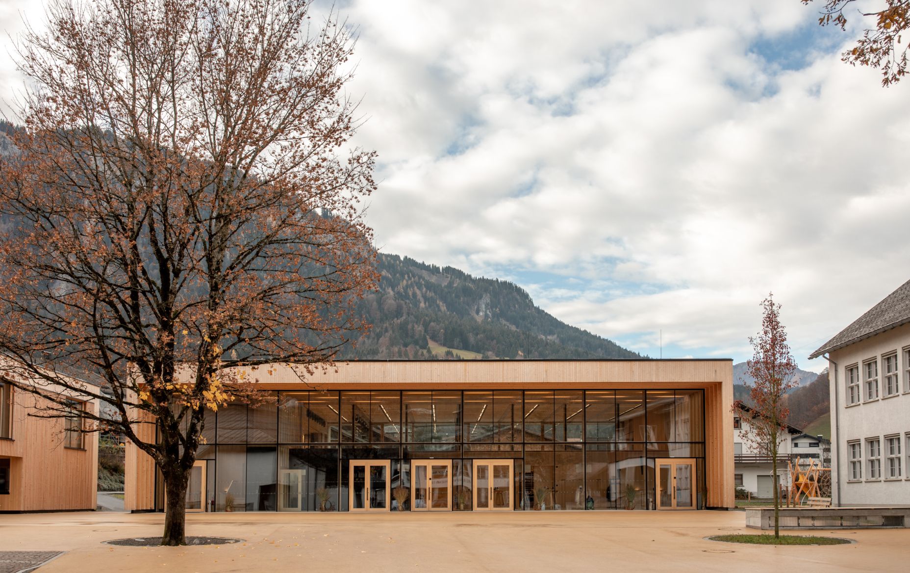 Aussenansicht Dorfsaal Mellau