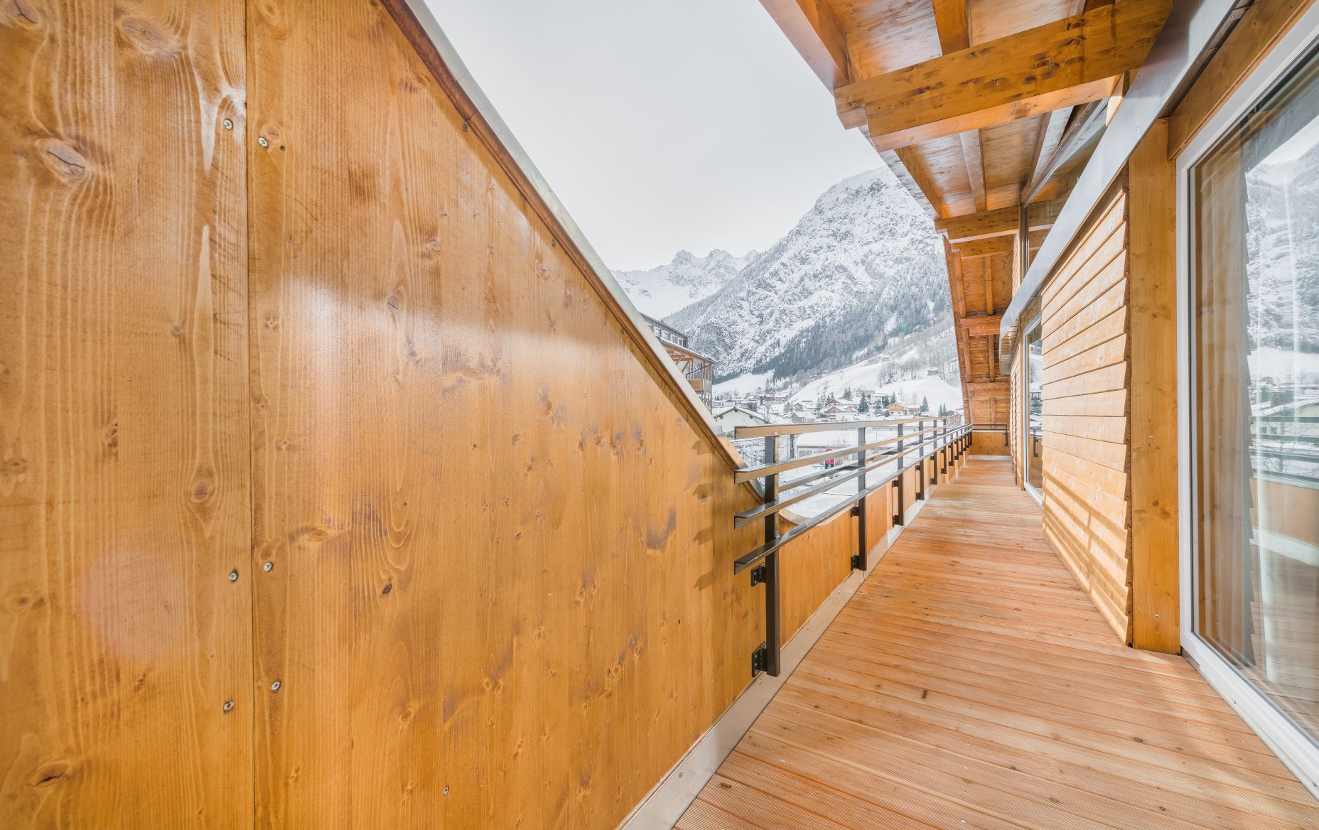 Balkon Seminarhotel Lün, Brand Balkon Seminarhotel Lün, Brand