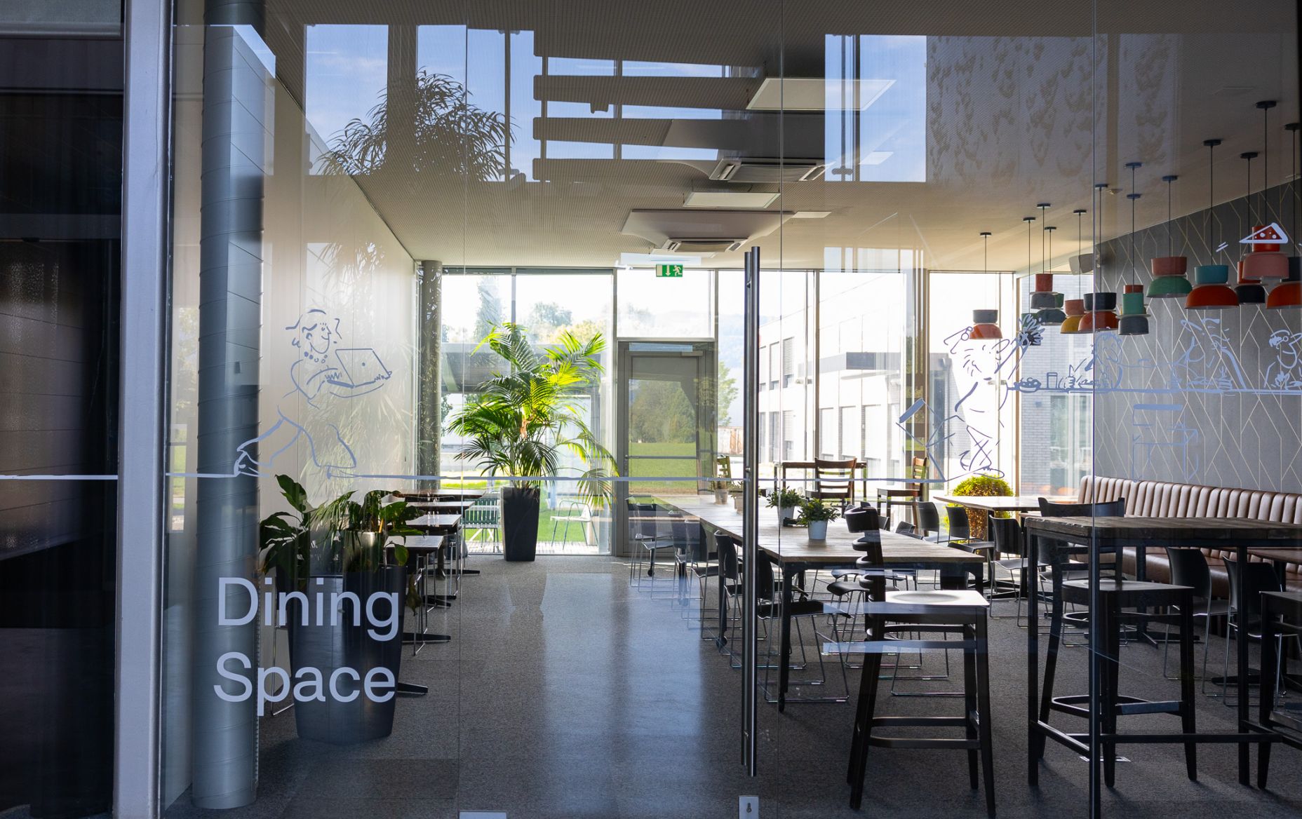 Glesshub Diningspace (2) 