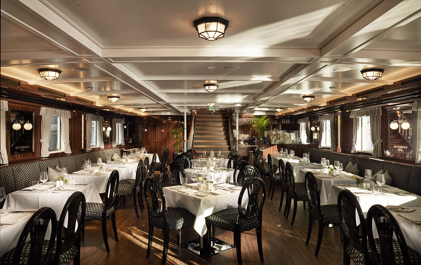 Salon MS Oesterreich, Hard