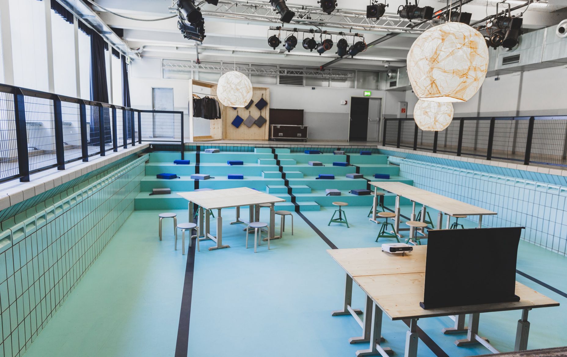 Bestuhlung im Pool, Altes Hallenbad Feldkirch