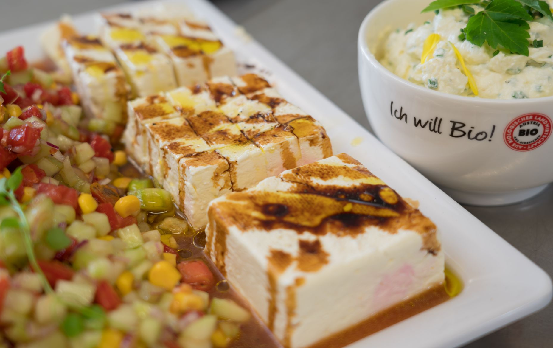 Biohof Lingenhel Küche ©️ David Beger, Biohof Lingenhel (2) Biohof Lingenhel Küche ©️ David Beger, Biohof Lingenhel (2)