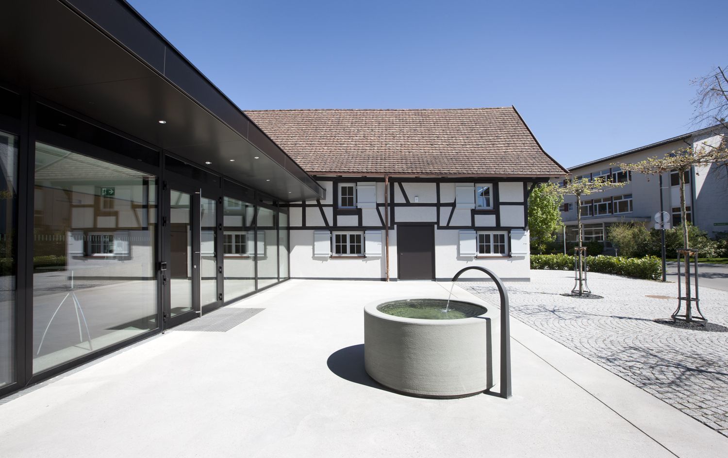 Vorplatz Seminarhaus beim Hotel am See, Hard