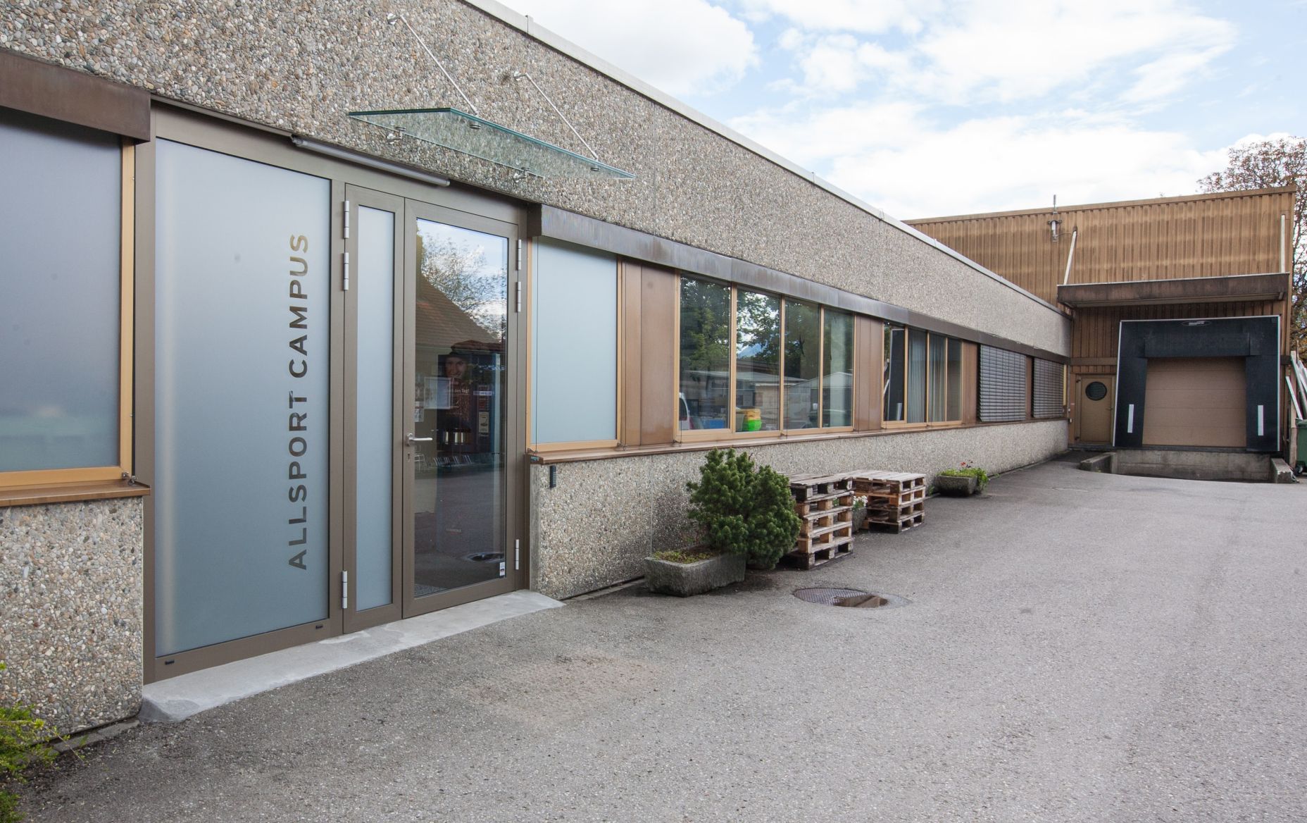 Aussenansicht Tagungslocation Allsport Campus in Weiler