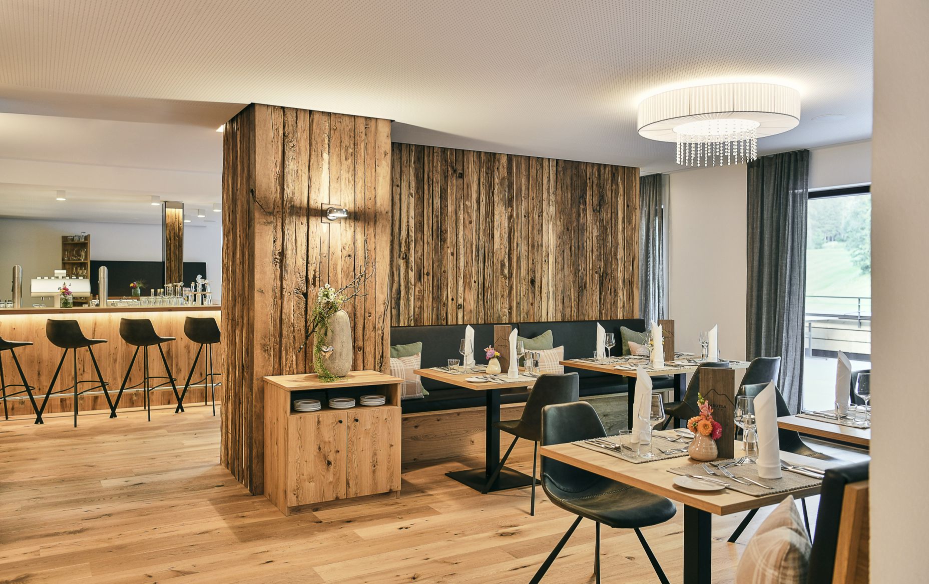 Hotel Sarotla Restaurant Hotel Sarotla Restaurant