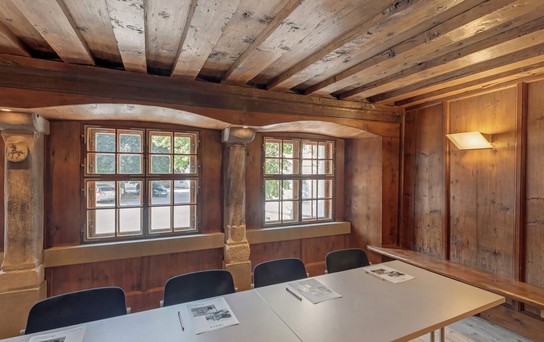 Junker Jonas Schlössle EG Raum Buch 