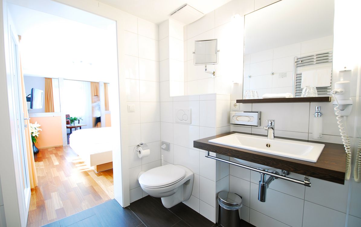 Badezimmer im Seminarhotel Germania, Bregenz 