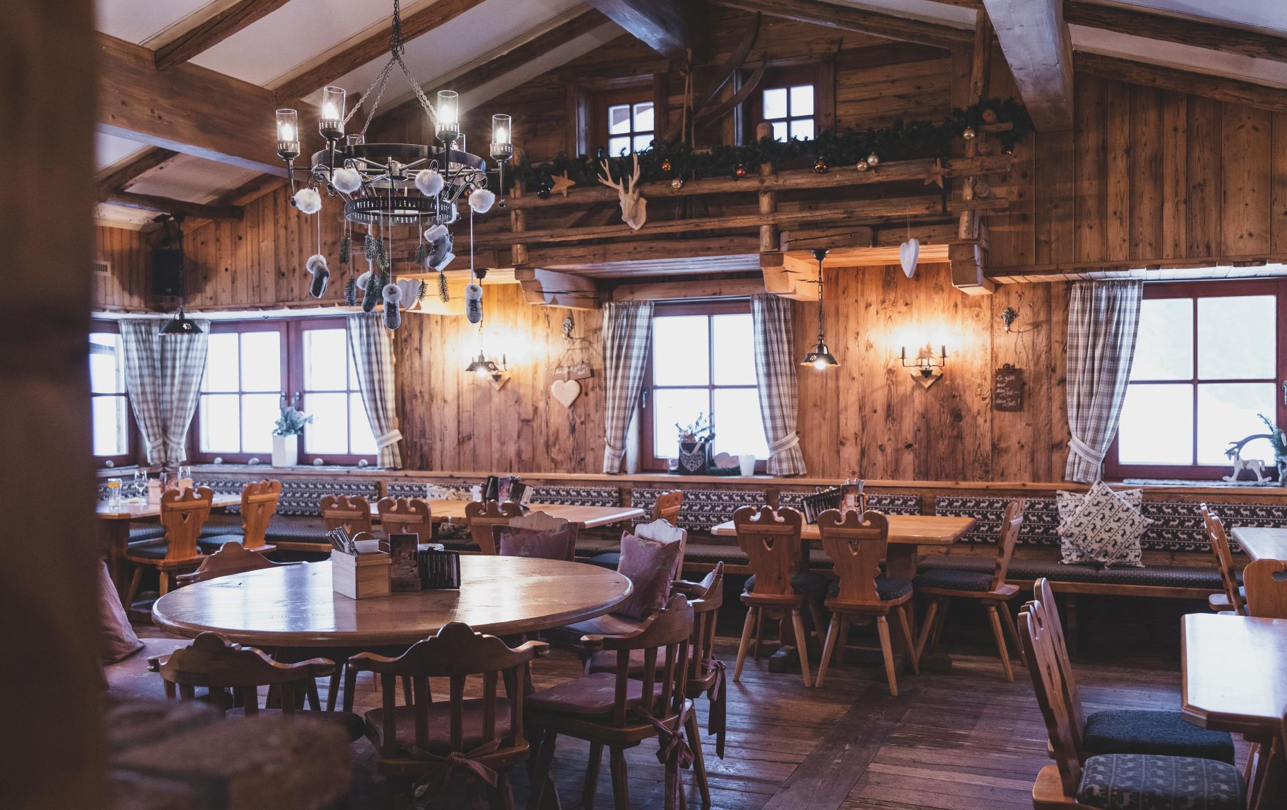 stube-eventlocation-rufana-alp-c-magma-oesterreich-werbung stube-eventlocation-rufana-alp-c-magma-oesterreich-werbung