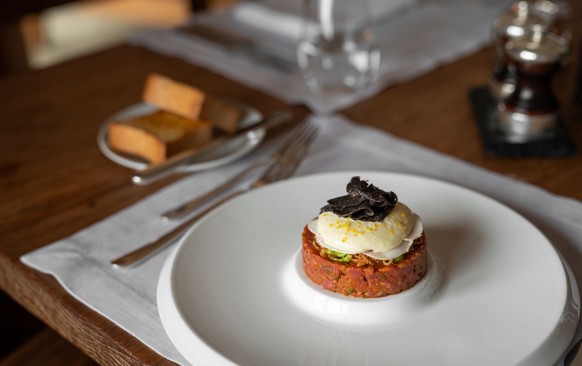 Aurelios Restaurant Beef Tartar 