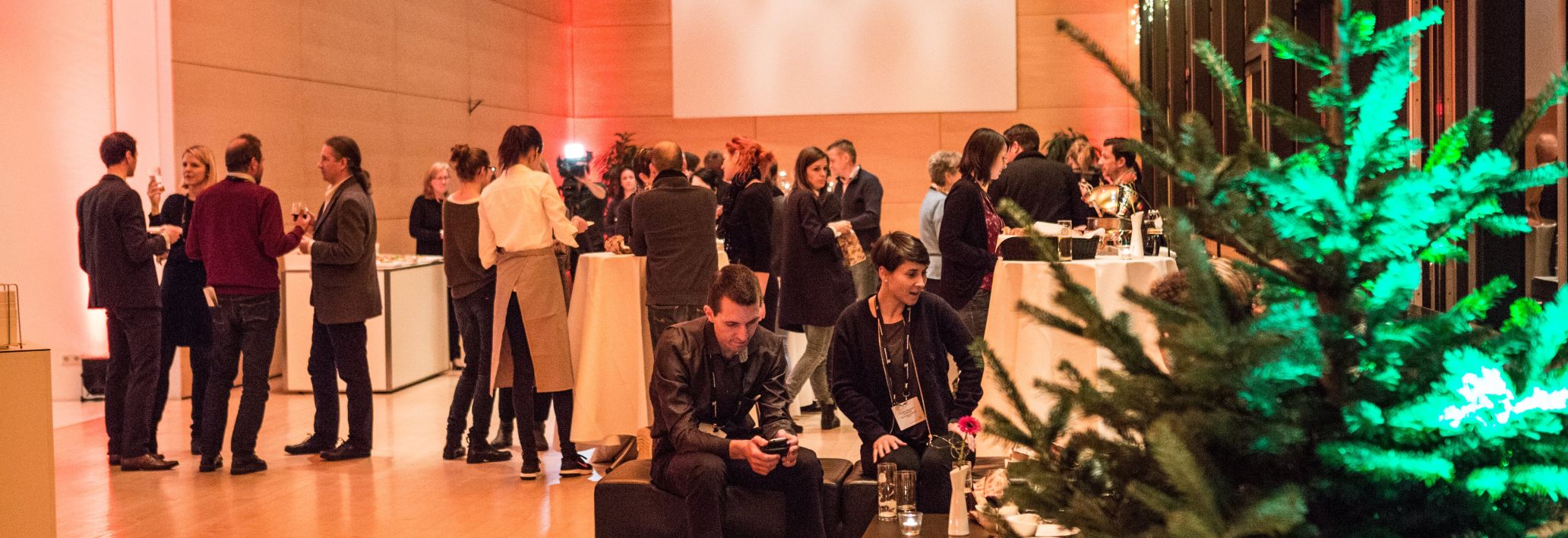 Ausklang beim Vorarlberger Convention Forum 2017 im Seefoyer im Festspielhaus Bregenz Ausklang beim Vorarlberger Convention Forum 2017 im Seefoyer im Festspielhaus Bregenz