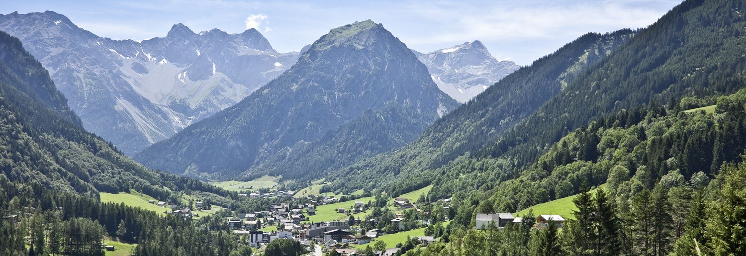 Brandnertal mit Blick auf Brand Brandnertal mit Blick auf Brand
