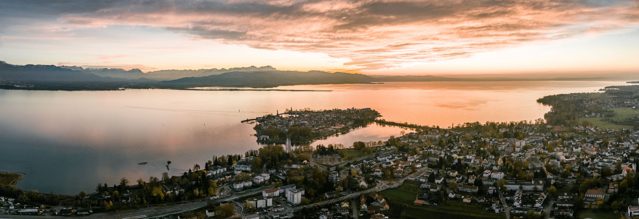 Sonnenuntergang am Bodensee, Blick auf Lindau