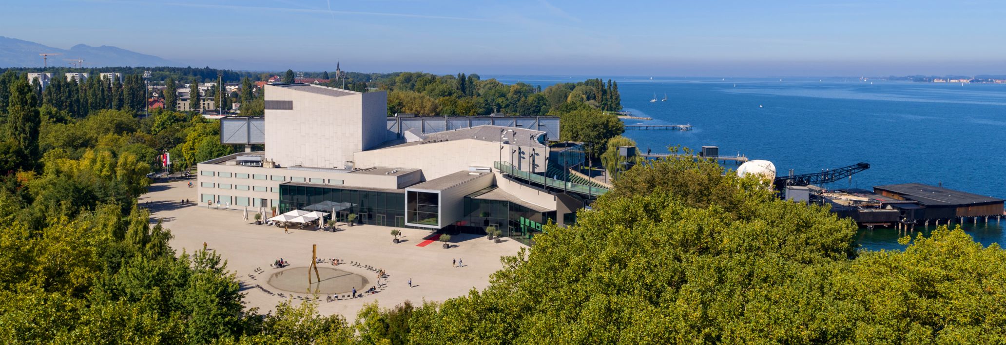 Festspielhaus Bregenz am Bodensee, Drohnenaufnahmen Festspielhaus Bregenz am Bodensee, Drohnenaufnahmen