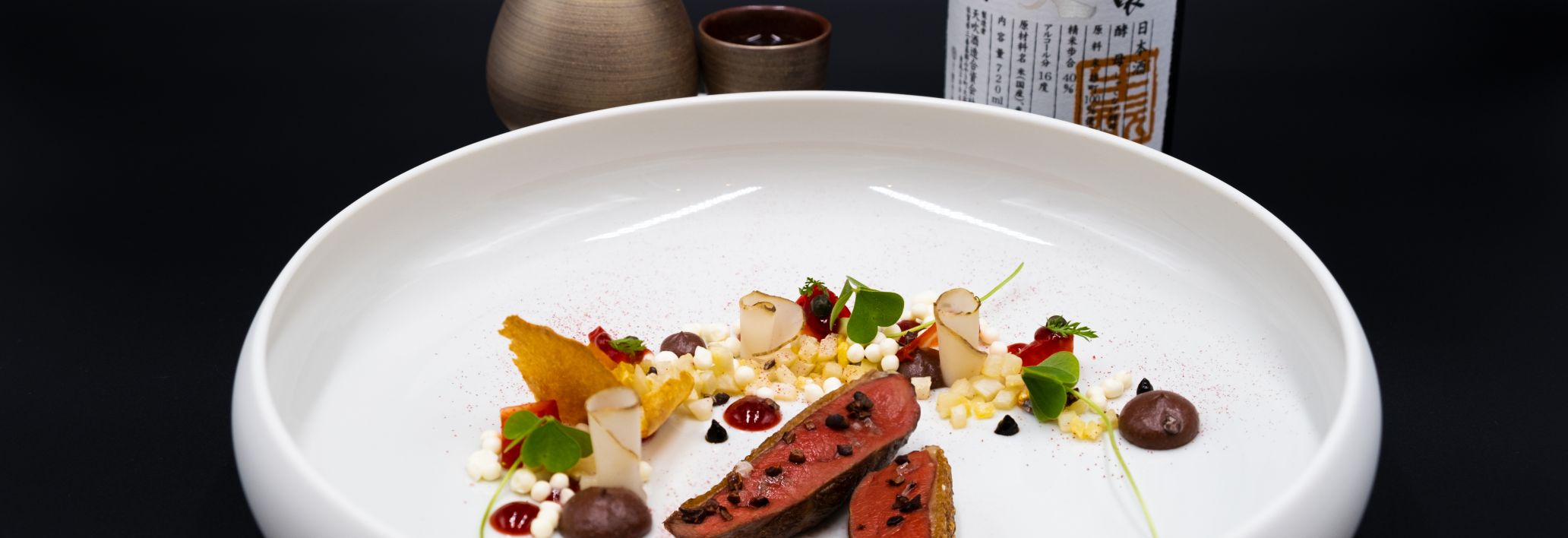 Hotel Jagdhaus Monzabon, Taube mit Blutwurstcreme und Topinambur u Sake 