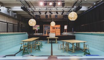 Eventsetting im Pool, Altes Hallenbad in Feldkirch