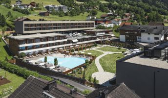 Luftaufnahme Seminarhotel Alpenhotel Montafon Luftaufnahme Seminarhotel Alpenhotel Montafon