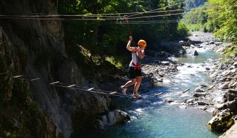 Teambuilding im Hochseilgarten