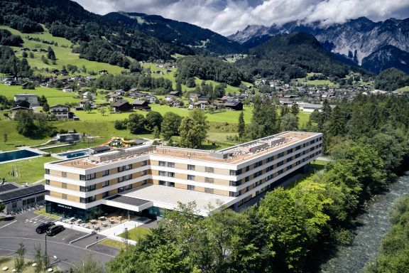 Aussenansicht Seminarhotel TUI BLUE Montafon