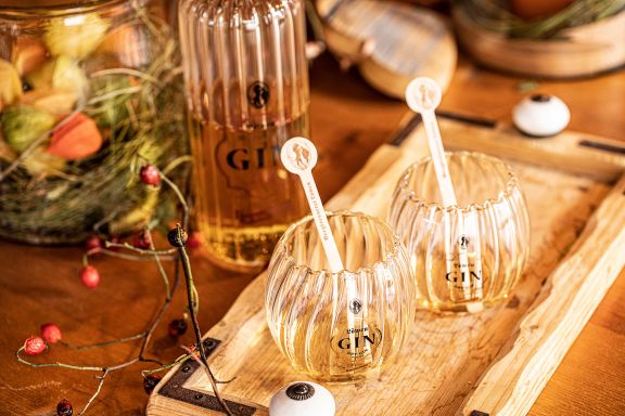 Löwen Gin, Bergbrennerei & Gasthaus Löwen Löwen Gin, Bergbrennerei & Gasthaus Löwen
