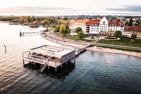 Seehotel am Kaiserstrand Außenansicht Sommer  Seehotel am Kaiserstrand Außenansicht Sommer