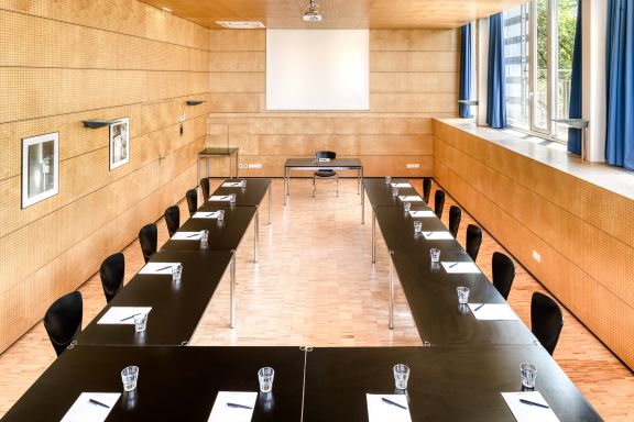 Seminarraum K2 U-Tafel Vienna House Martinspark Dornbirn