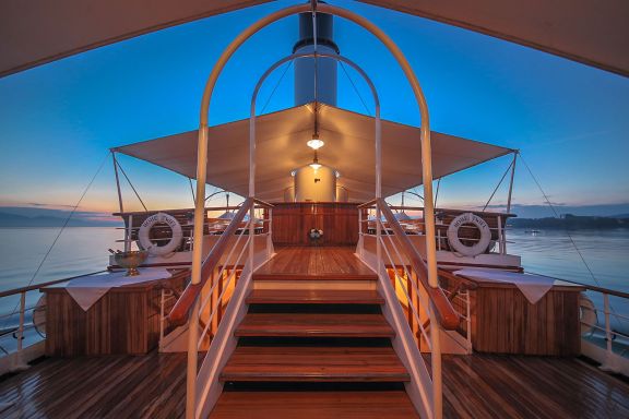 Hohentwiel Freideck Aufgang zur Bar 