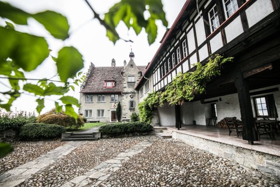 Schloss Wolfurt Innenhof 