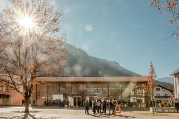 Aussenansicht Dorfsaal Mellau