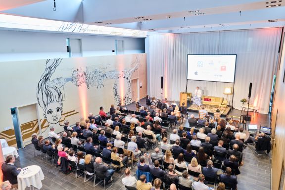 Competence Center Rheintal Foyer Bestuhltungsvariante 