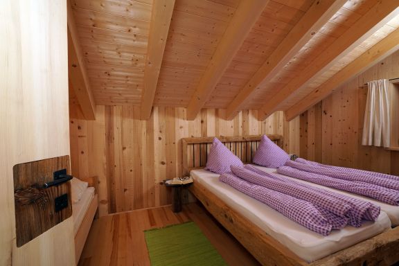 Zimmerbeispiel Berghof Sonderdach Zimmerbeispiel Berghof Sonderdach