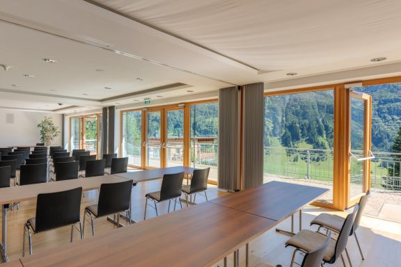 Kongress im Sommer - Theater