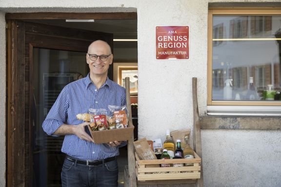 Richard Dietrich im Hofladen