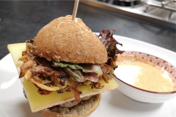 Gemeinsames Kochen, Alpiner Männerkochkurs im Verner's 2020