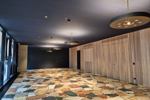 Saal Studa  Saal Studa