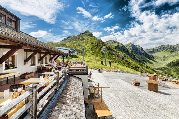 Aussenterrasse Nova Stoba 