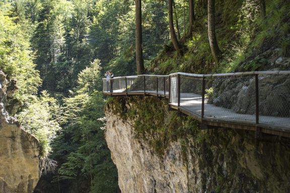 Holzwege in der Rappenlochschlucht