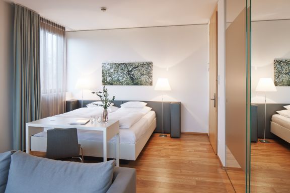 Zimmer im Hotel am See, Hard