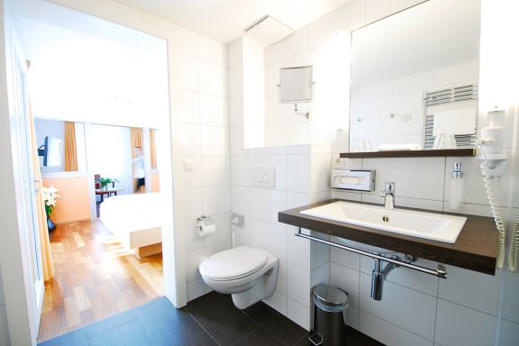 Badezimmer im Seminarhotel Germania, Bregenz 
